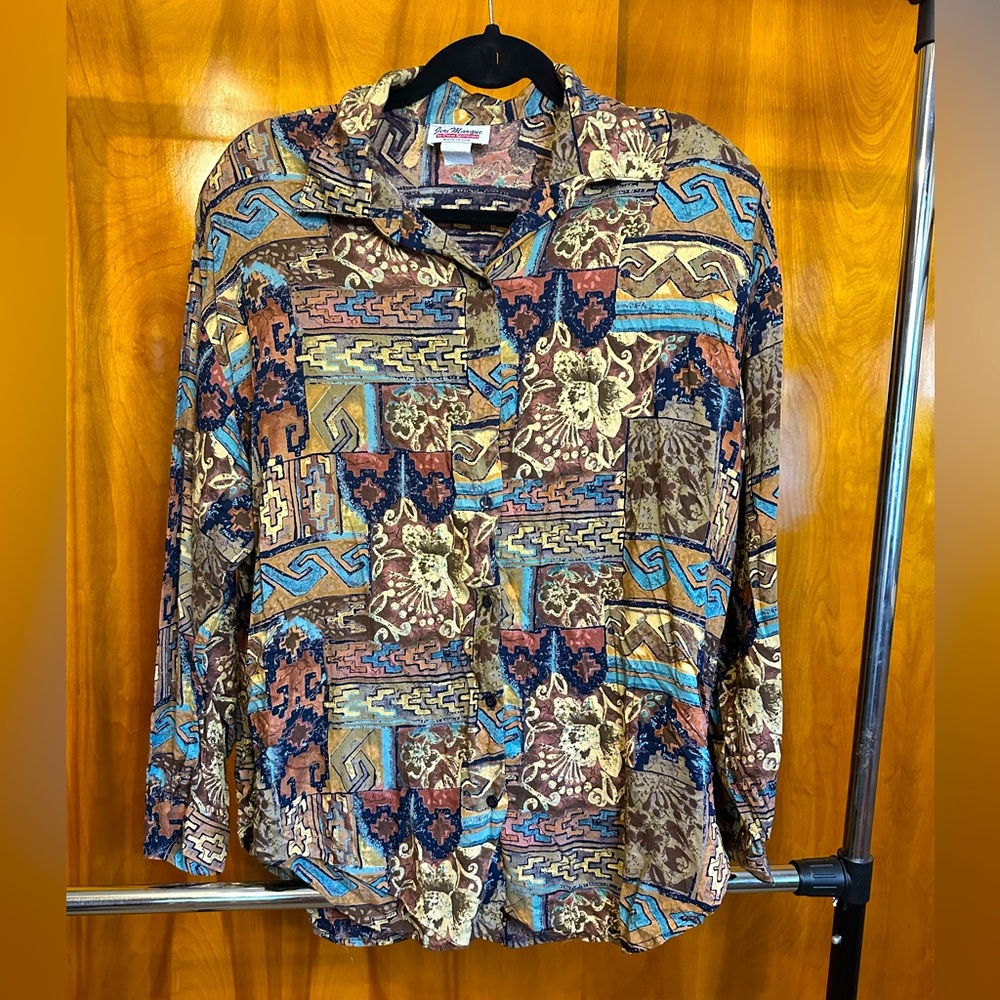 Jeri Marque vintage Women’s Long Sleeve by C’com Sportswear. 100% Rayon. Size 16